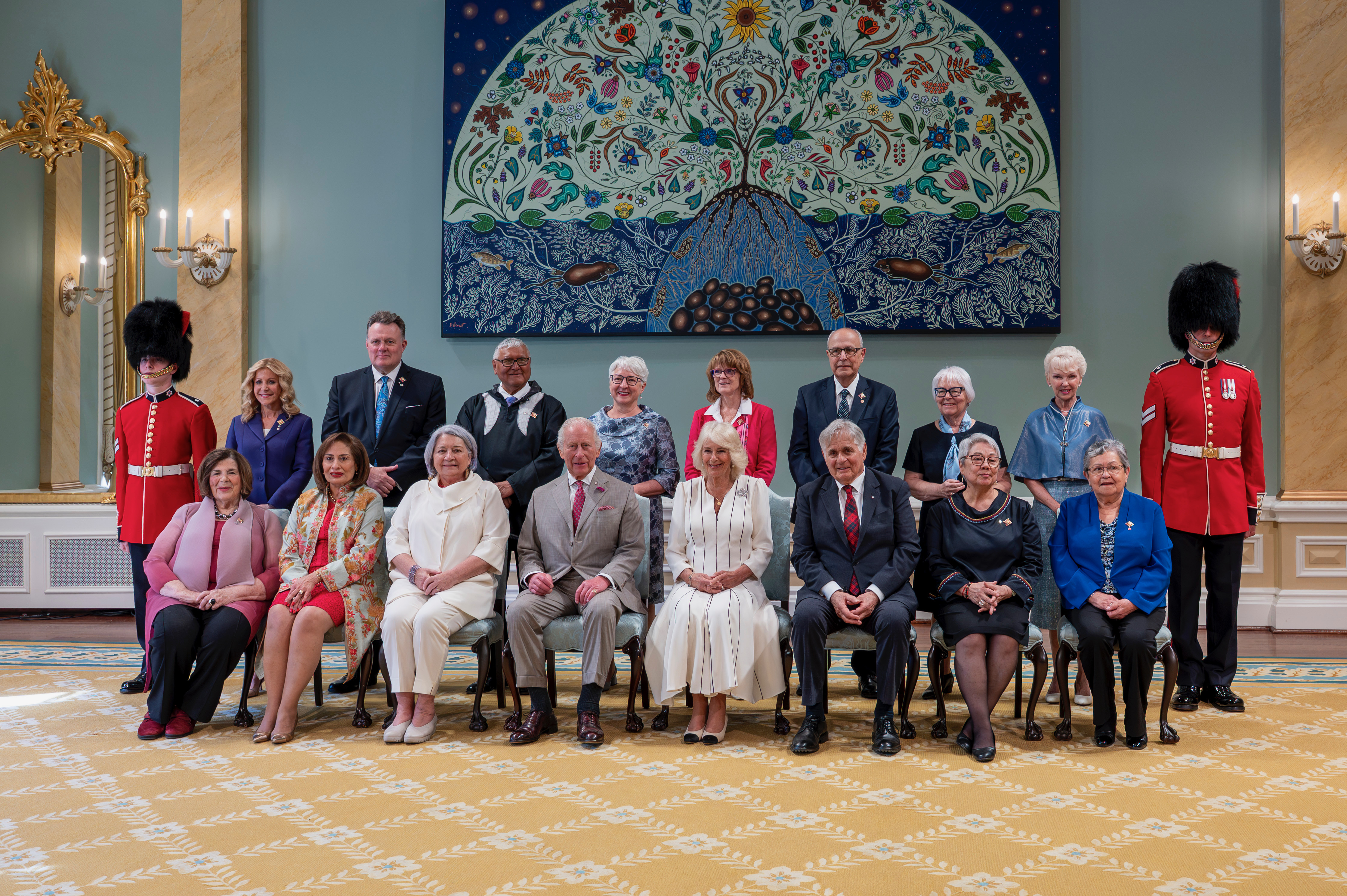Photo de groupe des représentants vice-royaux avec le Roi et la Reine en 2025