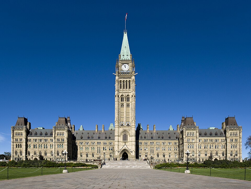 L’édifice du Centre et la tour de la Paix à Ottawa